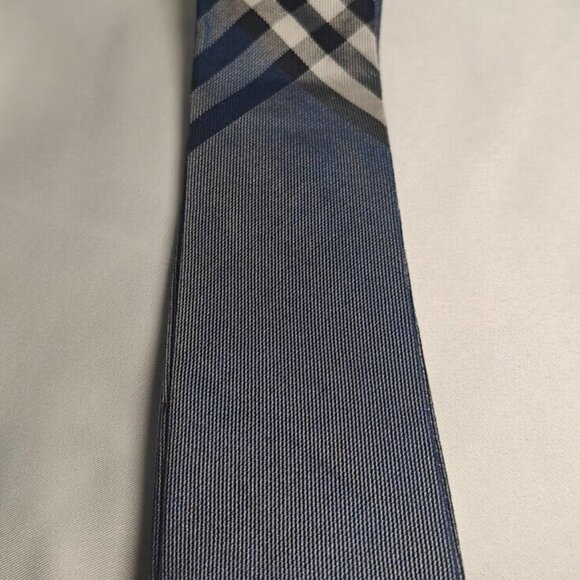 EXPRESS Light Blue/Metallic White Striped/Solid Slim Tie - Picture 2 of 4